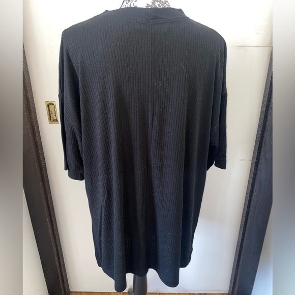 Dressed in Lala Size Medium (6-8) Black Malone Rib Oversized Short Sleeve Shirt - Picture 9 of 13